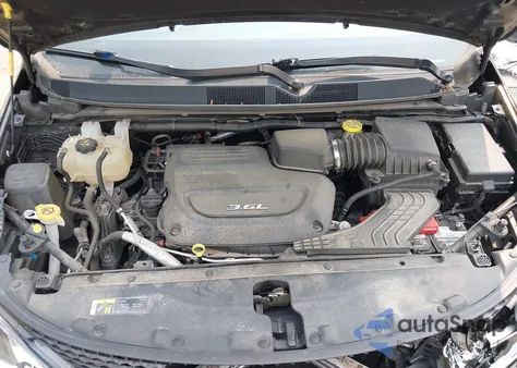 2018 Chrysler Pacifica Touring L from USA, damaged, VIN 2C4RC1BG4JR100494